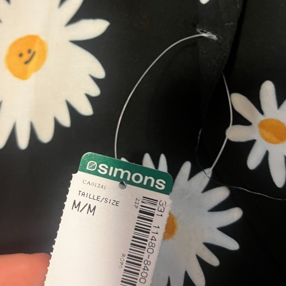 Black with happy daisies short sleeve elongated shirt made in Italy NWT - Picture 9 of 9